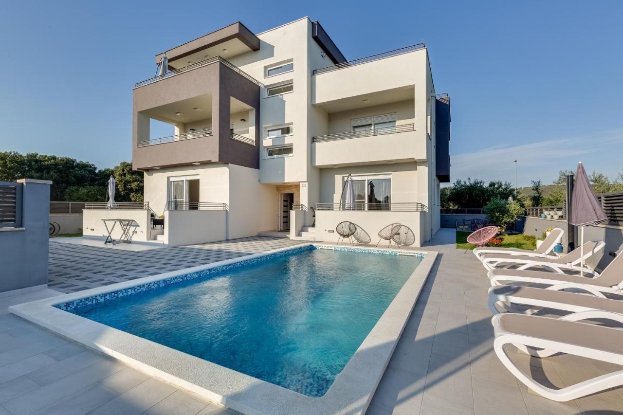 Apartments Evita Bibinje Bagian luar foto