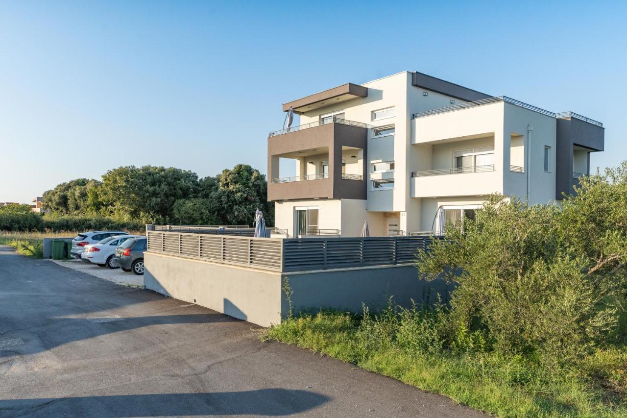 Apartments Evita Bibinje Bagian luar foto